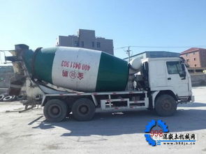 優(yōu)質(zhì)商品混凝土罐車與背罐車整體出售，價格僅17萬元